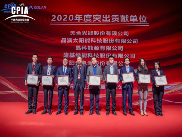 全体看过来！谢谢，谢谢！谢谢~