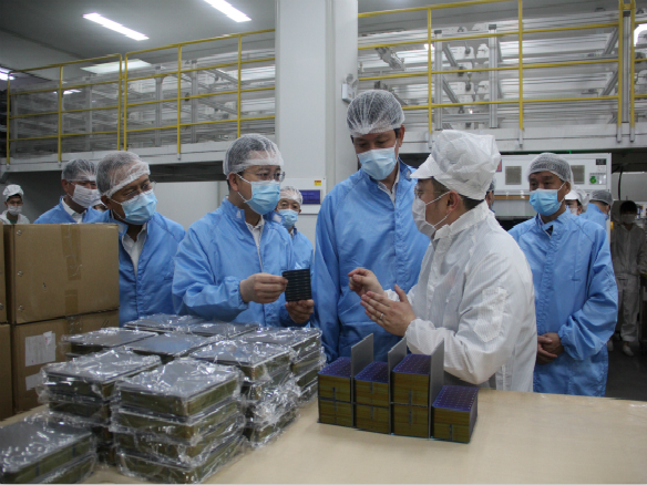 市委书记靳国卫、市委副书记、代市长王心宇到我司调研工作