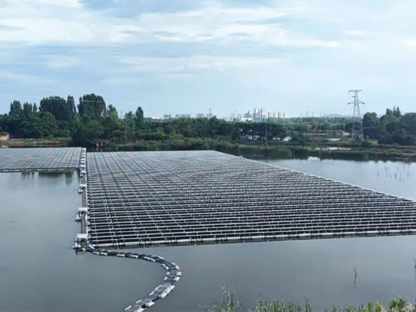 全球足迹 | 运行2年，阳光能源打造水面光伏电站的“克莱因蓝”样本